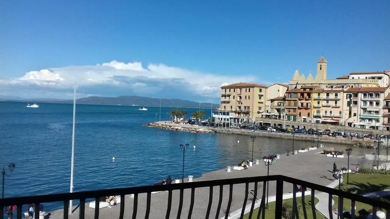Villa Ampio Monolocale Con Balcone Fronte Mare Porto Santo Stefano  Ferienhaus